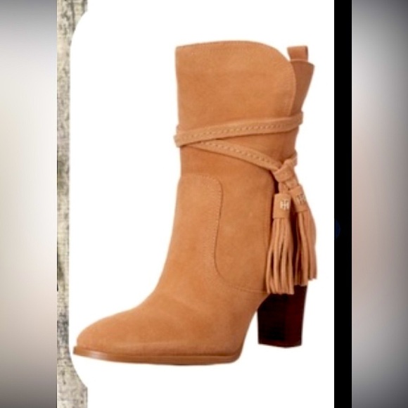 Tommy Hilfiger tan suede ankle boots tassel logo suede boho fall designer casual